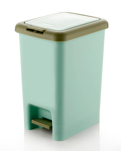 Kitchen Trash Can with Pedal - Wastebasket for Home, Office, Bathroom and Bedroom - Garbage Bin with Lid and Liner