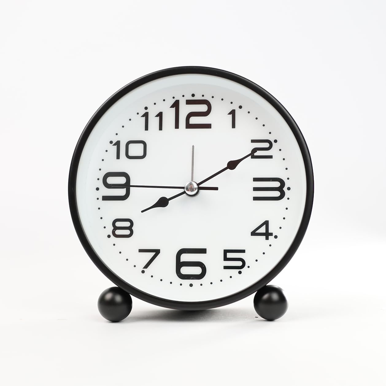 Non-Ticking Table Clock With Large Display Battery Powered For Heavy Sleepers