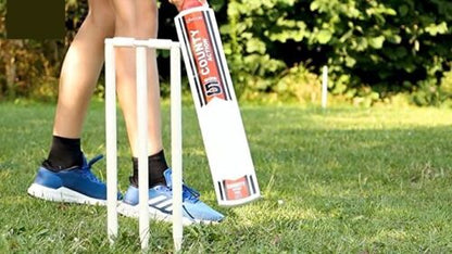 Size 3/5 Cricket Set in Mesh Carry Bag Suitable for approximate ages 8-12 years.